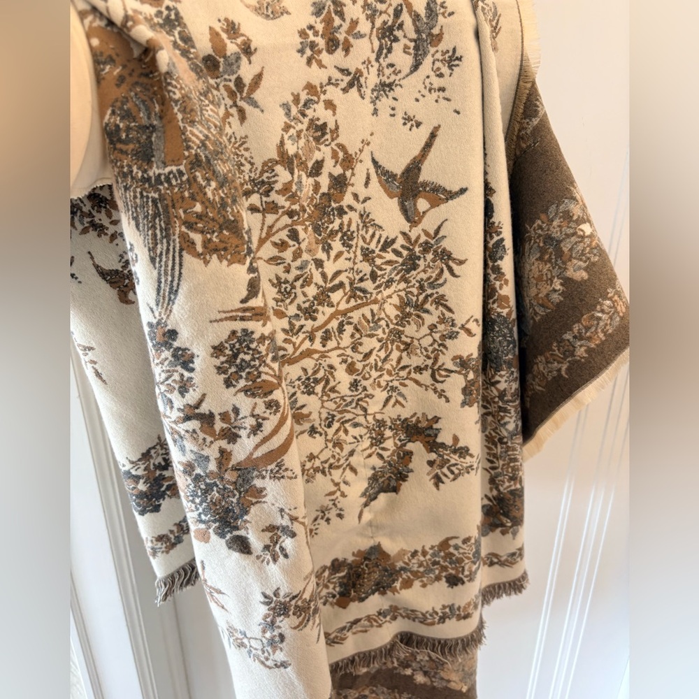 Pretty Spring Blanket Scarf - Picture 3 of 5